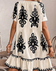 Abrikoos losse jurk met westerse print en ruches met korte mouwen - Bella Fit™