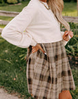 Beige sweatshirt mini - jurk met geruit patchwork en hoge taille - Bella Fit™