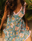 Hemelsblauwe bloemenprint mini - jurk met ric rac - afwerking en V - hals - Bella Fit™