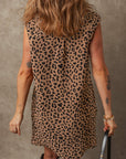Kaki mouwloze mini - jurk met luipaardprint, V - hals en kraag - Bella Fit™