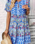 Lichtblauwe Boho Korte Jurk met Halsstrikje en Ruches - Bella Fit™