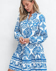 Lichtblauwe Mini - jurk met Tribale Print, Knoopjes en V - hals - Bella Fit™