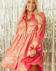 Perzikroze Mini Shirtjurk met Knoopjes, Pofmouwen en Glanzende Metallic Finish - Bella Fit™