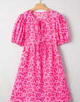 Roze mini - jurk met luipaardprint, pofmouwen, strikdetail en hoge taille - Bella Fit™