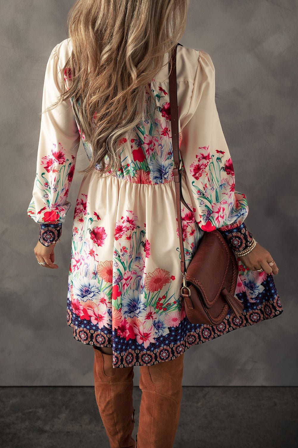Abrikooskleurige Bloemenprint Mini - jurk met Knoopjes en Hoge Taille - Bella Fit™