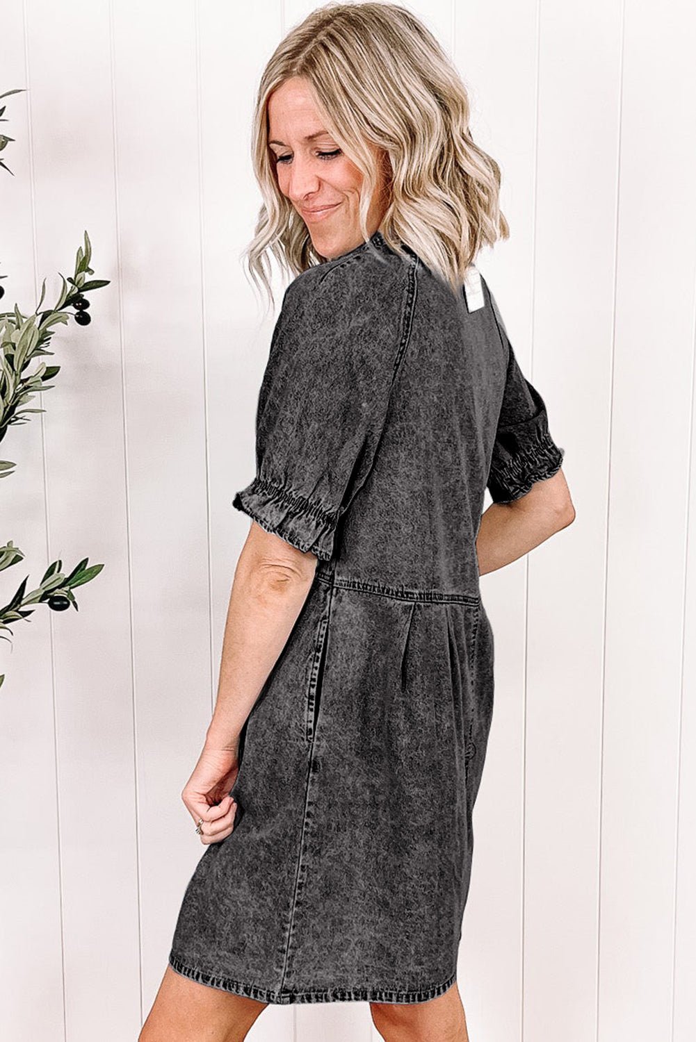 Grijze Denim jurk met Knoopjes, Ruche mouwen en Gewassen Look - Bella Fit™
