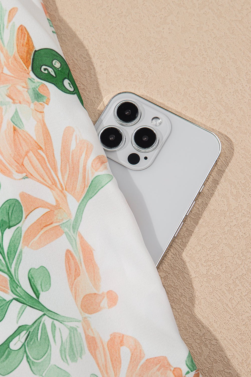 Mini - jurk met Bloemenprint, Contrasterende Randen, Laagjes en Korte Mouwen - Bella Fit™