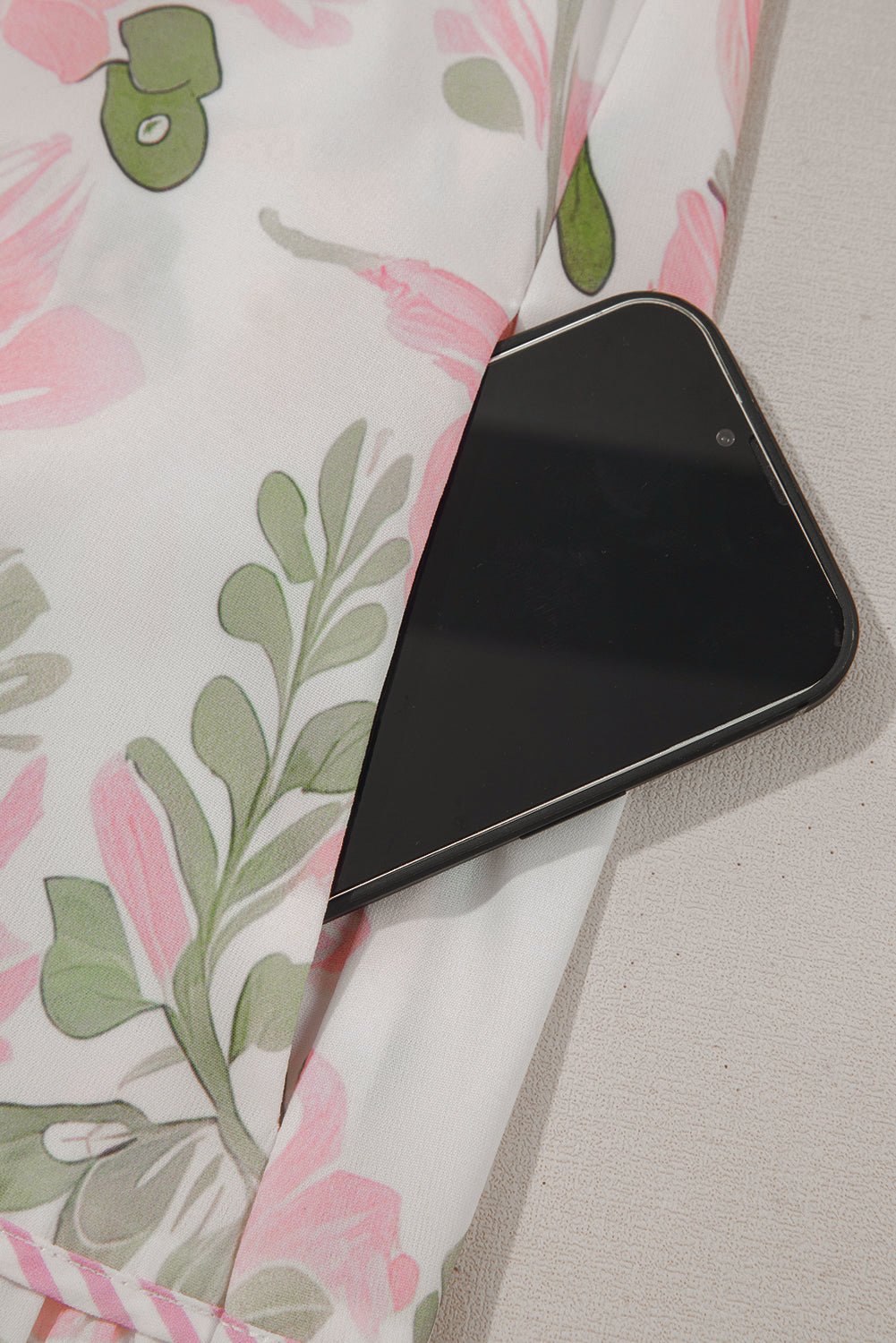 Mini - jurk met Bloemenprint, Contrasterende Randen, Laagjes en Korte Mouwen - Bella Fit™