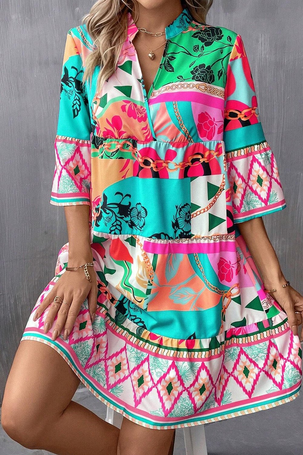 Multicolour Abstracte Mini - jurk met Halve Mouw en V - hals met Inkeping - Bella Fit™