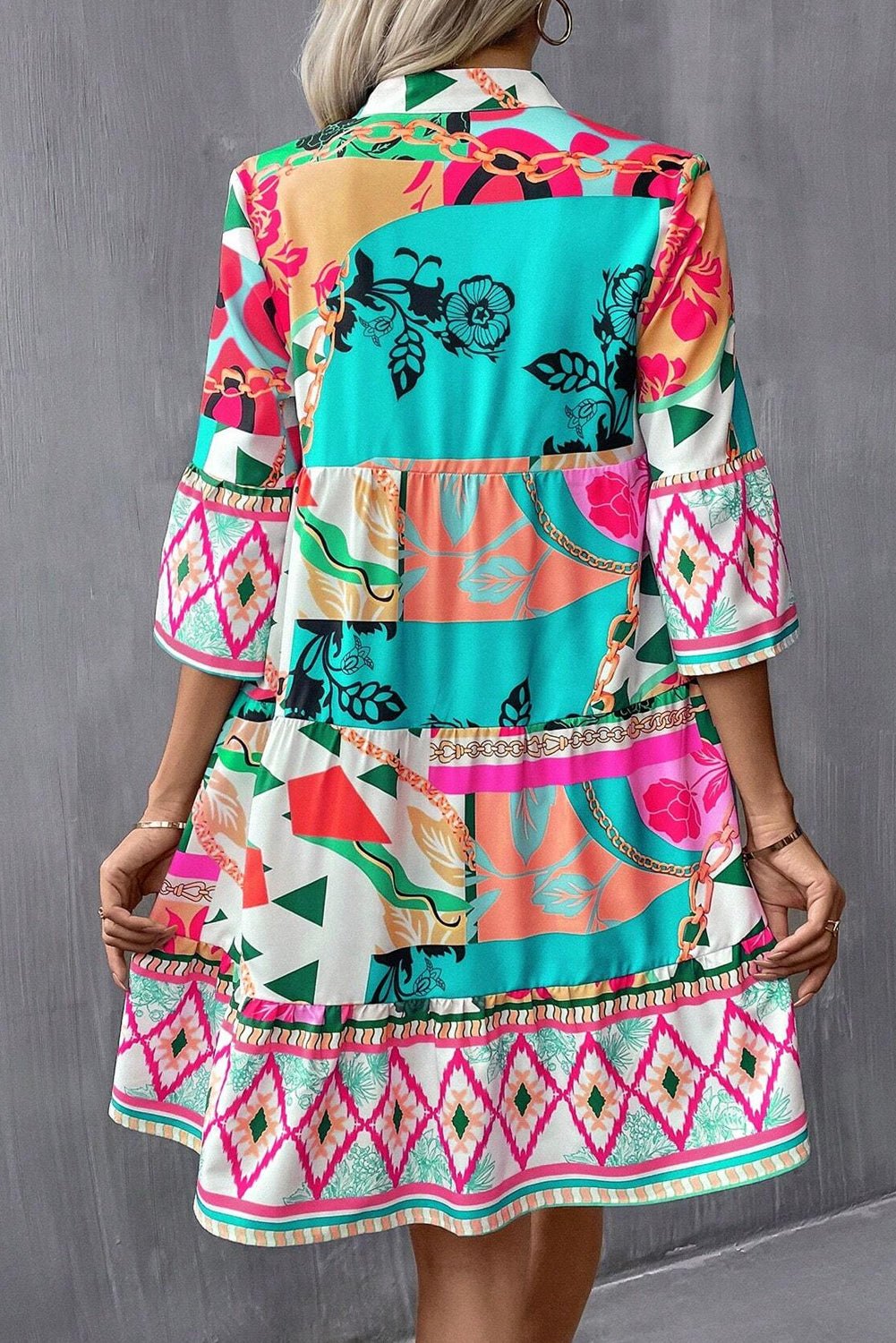 Multicolour Abstracte Mini - jurk met Halve Mouw en V - hals met Inkeping - Bella Fit™