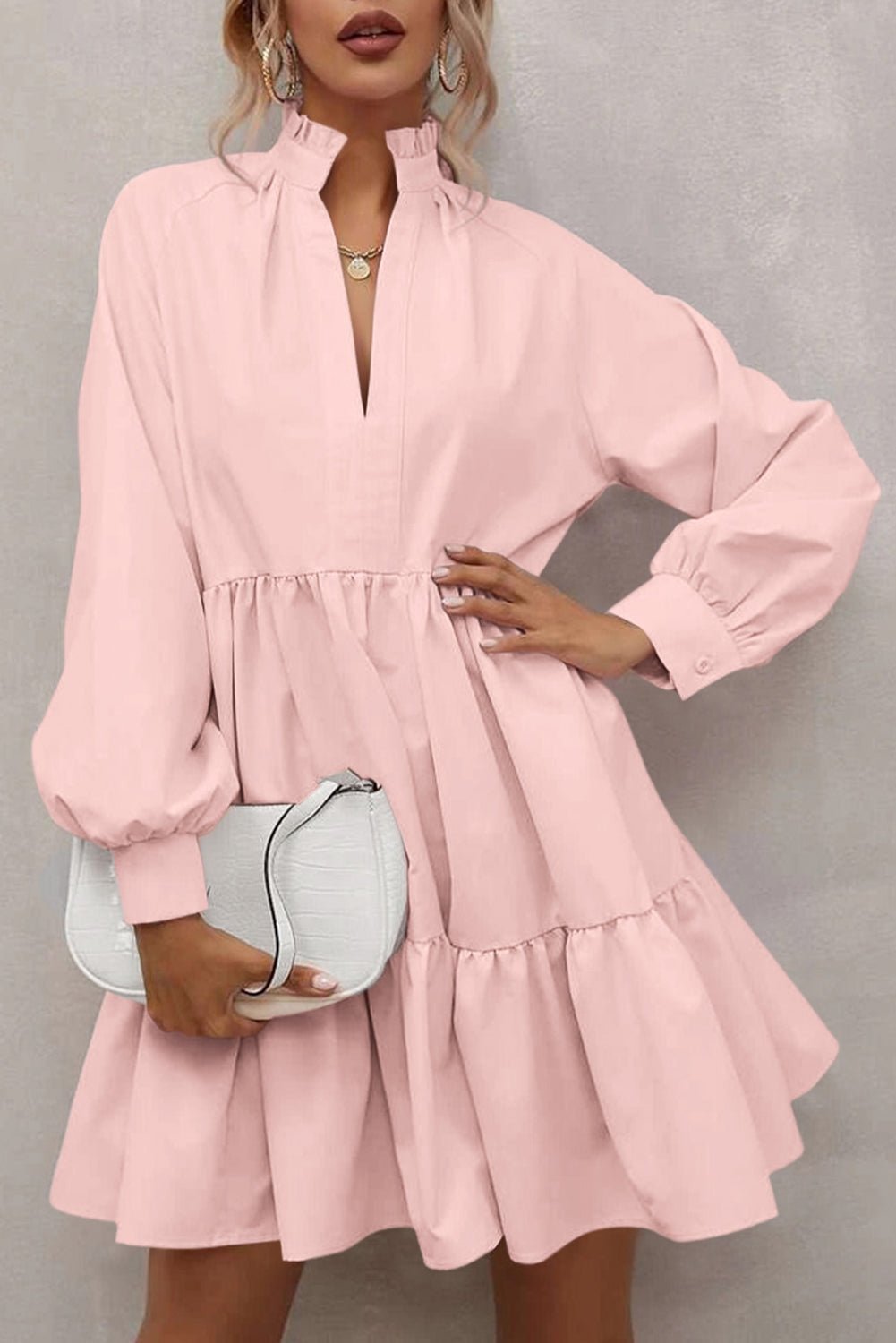 Roze ruchesjurk met opstaande kraag en lange mouwen - Bella Fit™