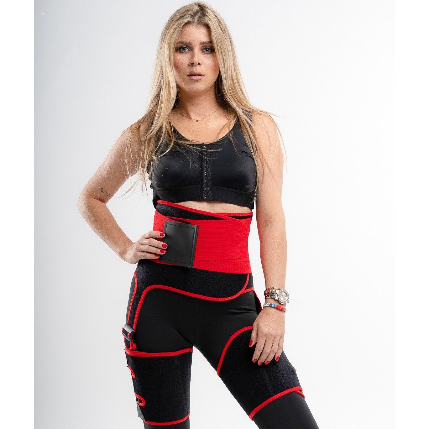 Sacha - waist trainer tijdens sporten - Bella Fit™